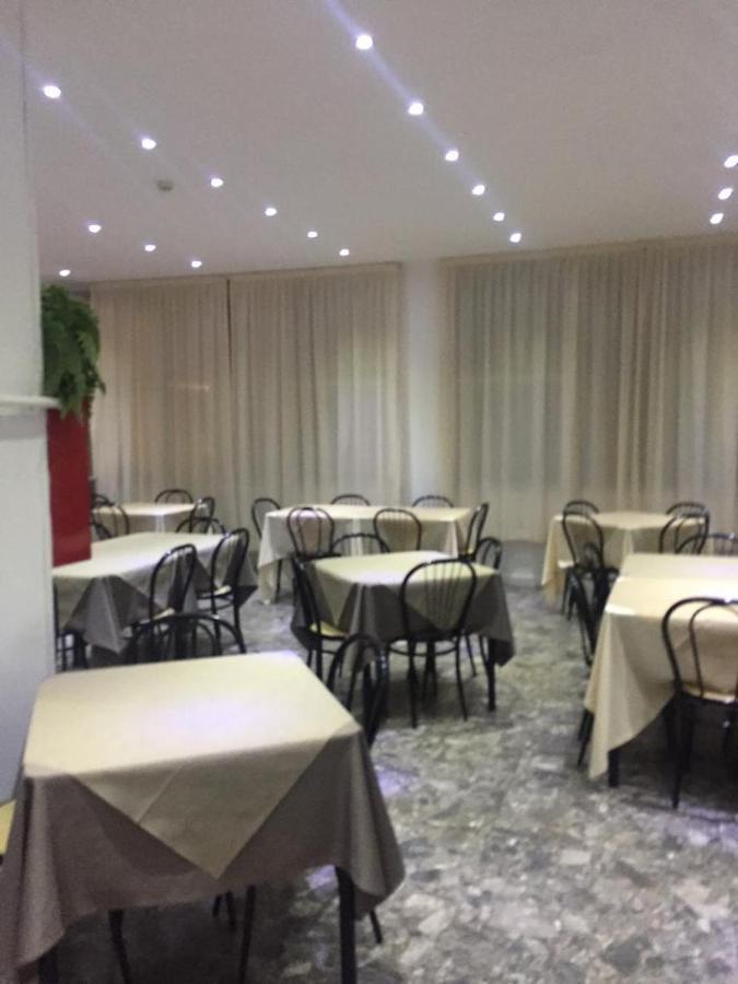 Hotel Piccari New Rimini Exterior foto