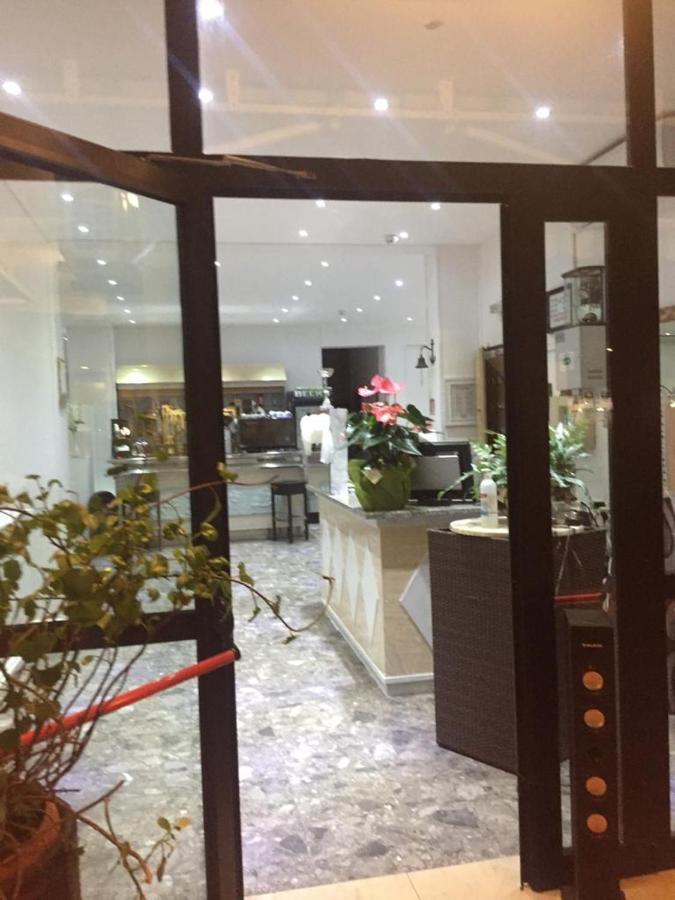 Hotel Piccari New Rimini Exterior foto