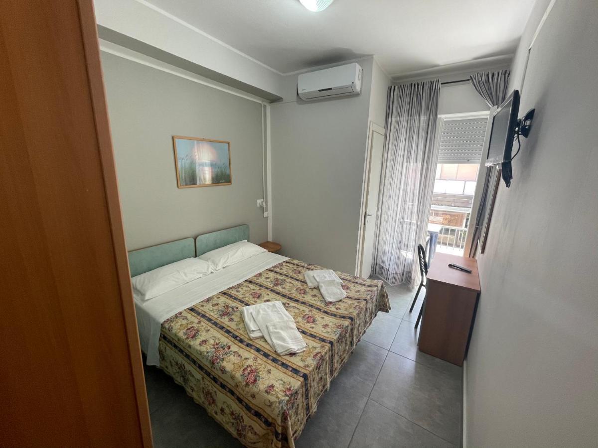 Hotel Piccari New Rimini Exterior foto