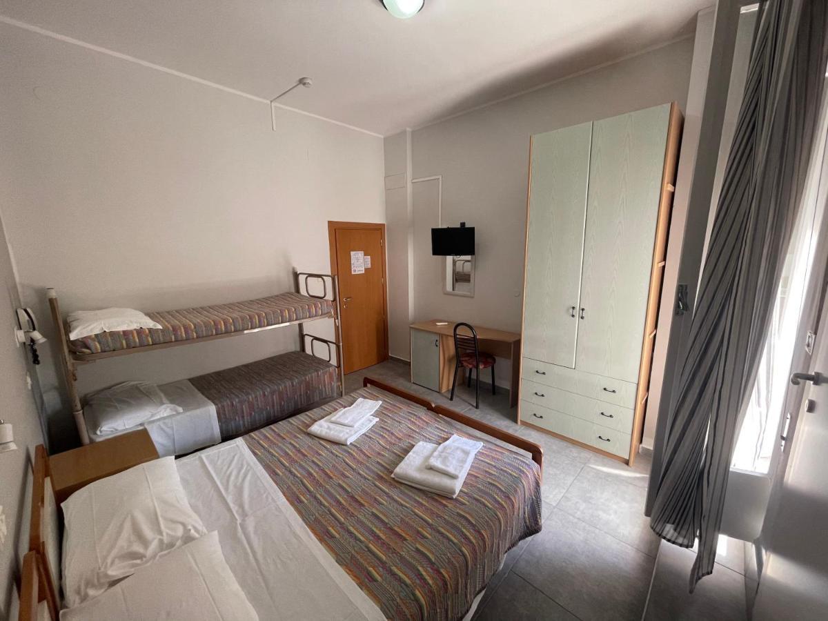 Hotel Piccari New Rimini Exterior foto