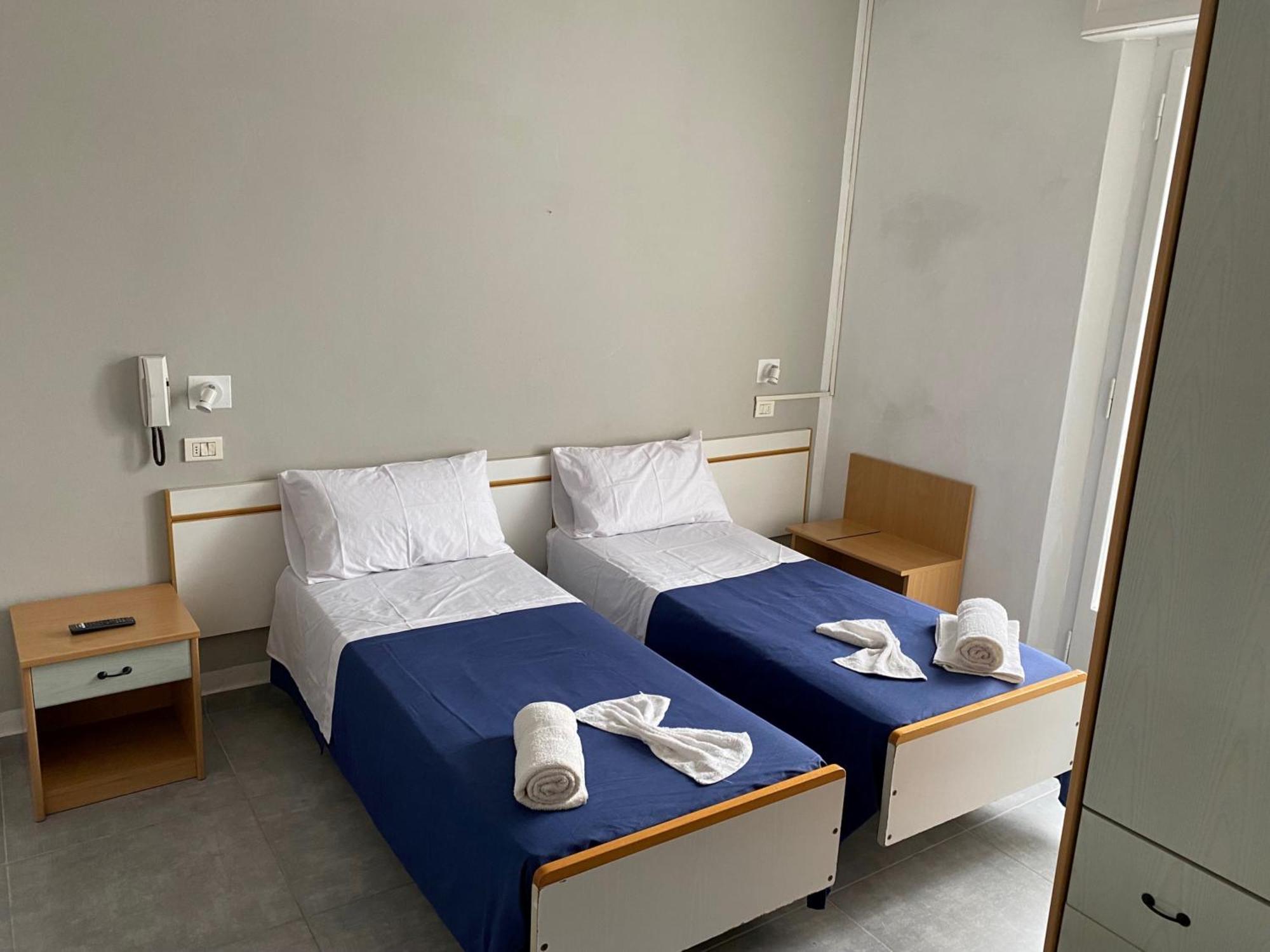 Hotel Piccari New Rimini Exterior foto