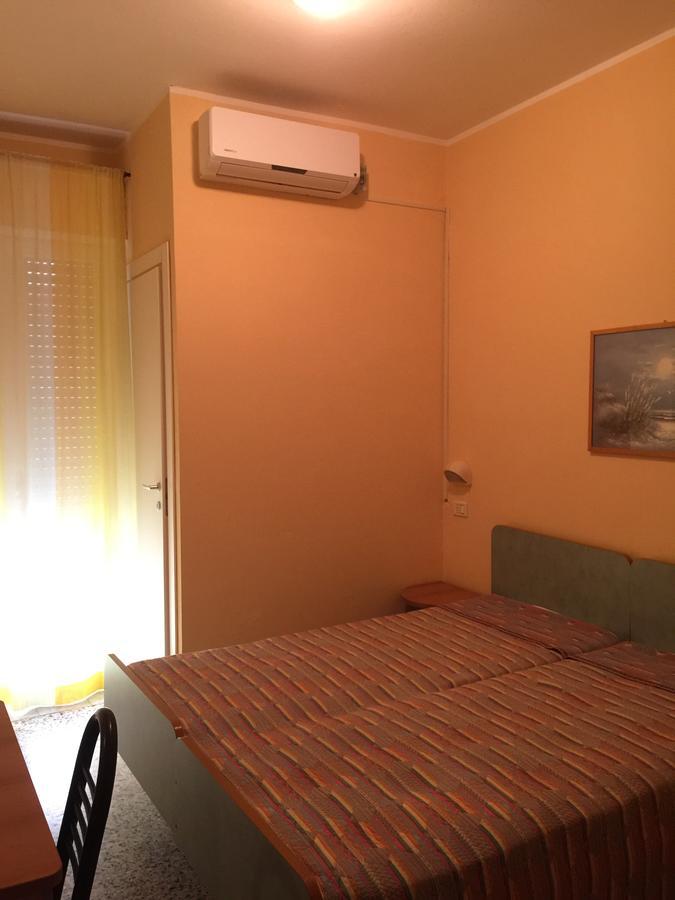 Hotel Piccari New Rimini Exterior foto